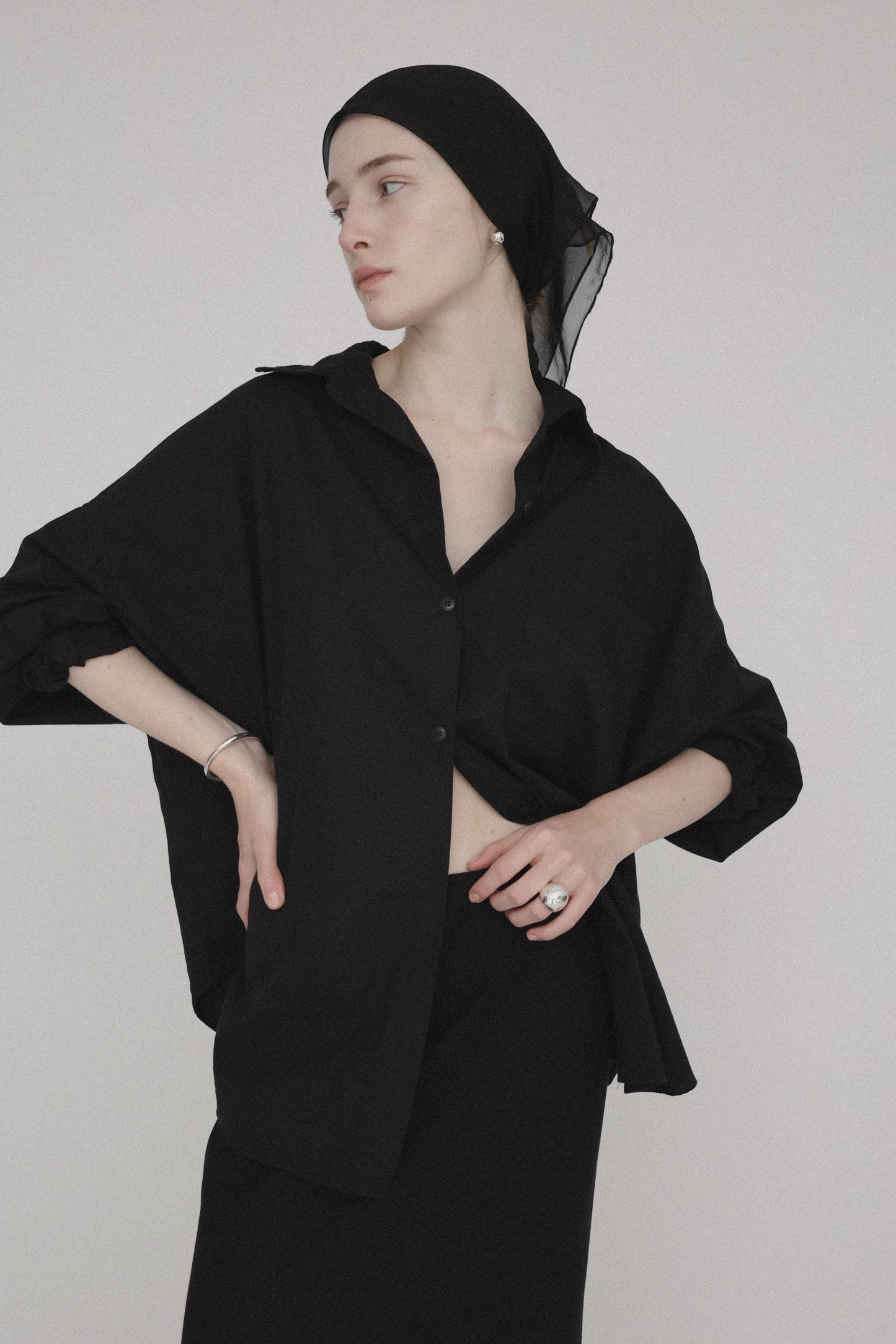silky square scarf ( black )