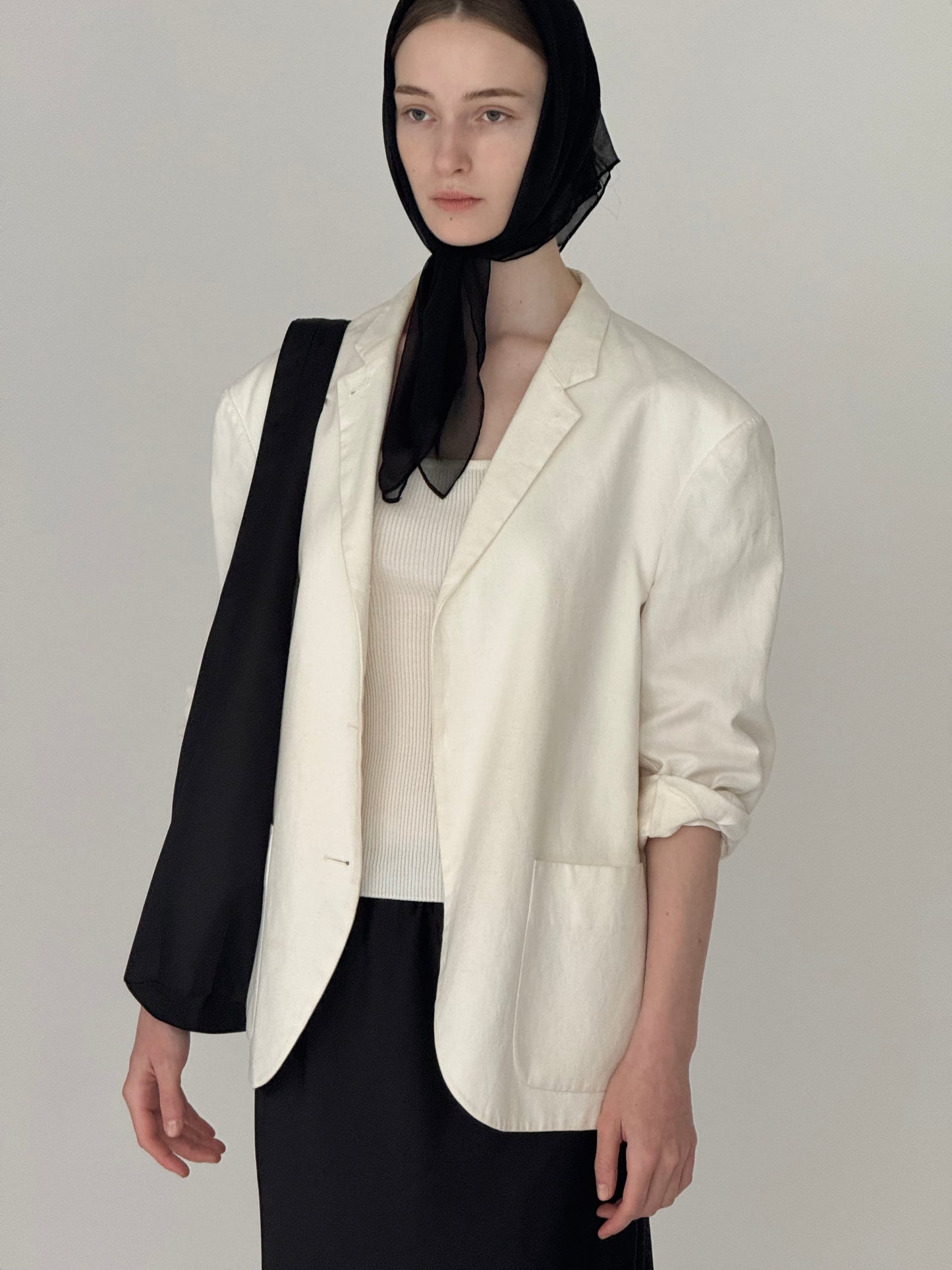 silky square scarf ( black )