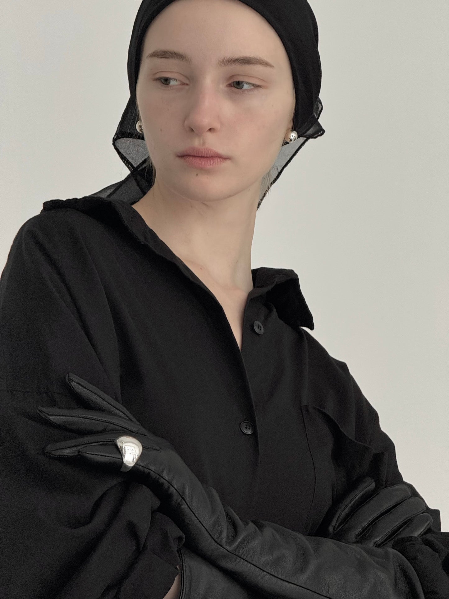 silky square scarf ( black )