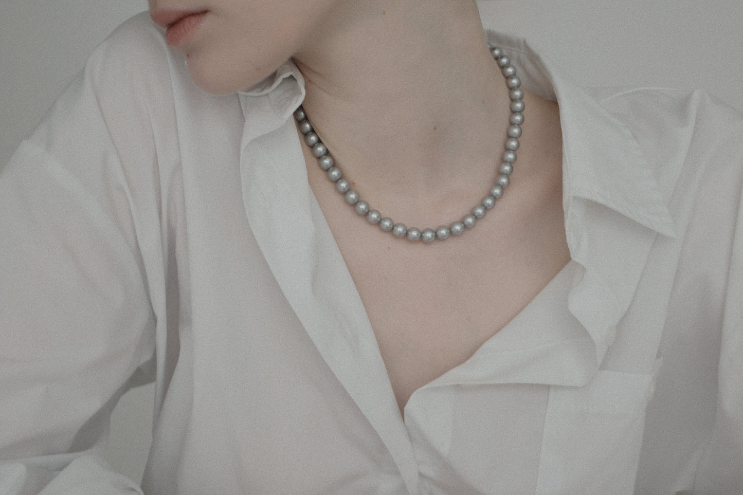 grey pearl necklace