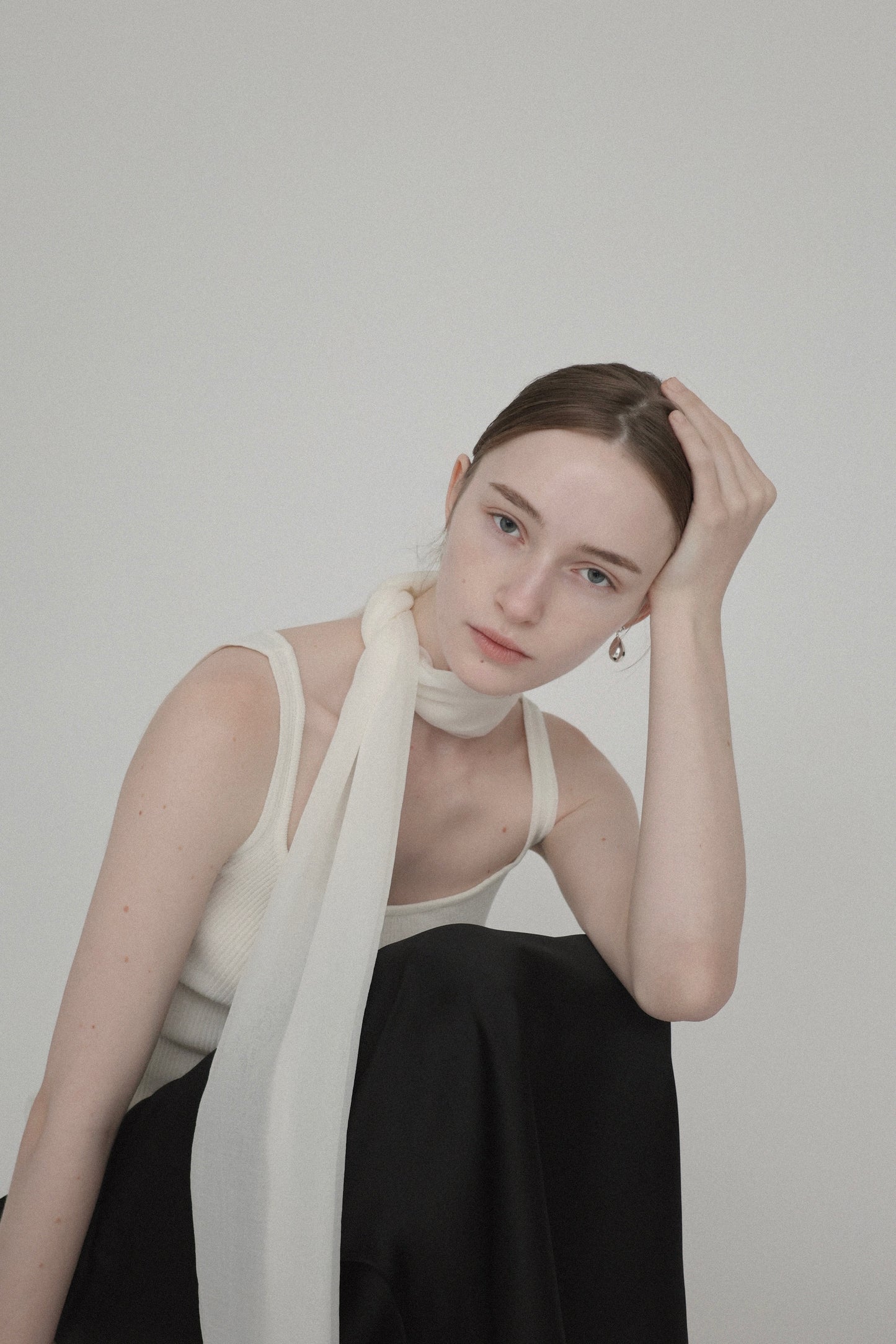 silky long scarf ( ivory )
