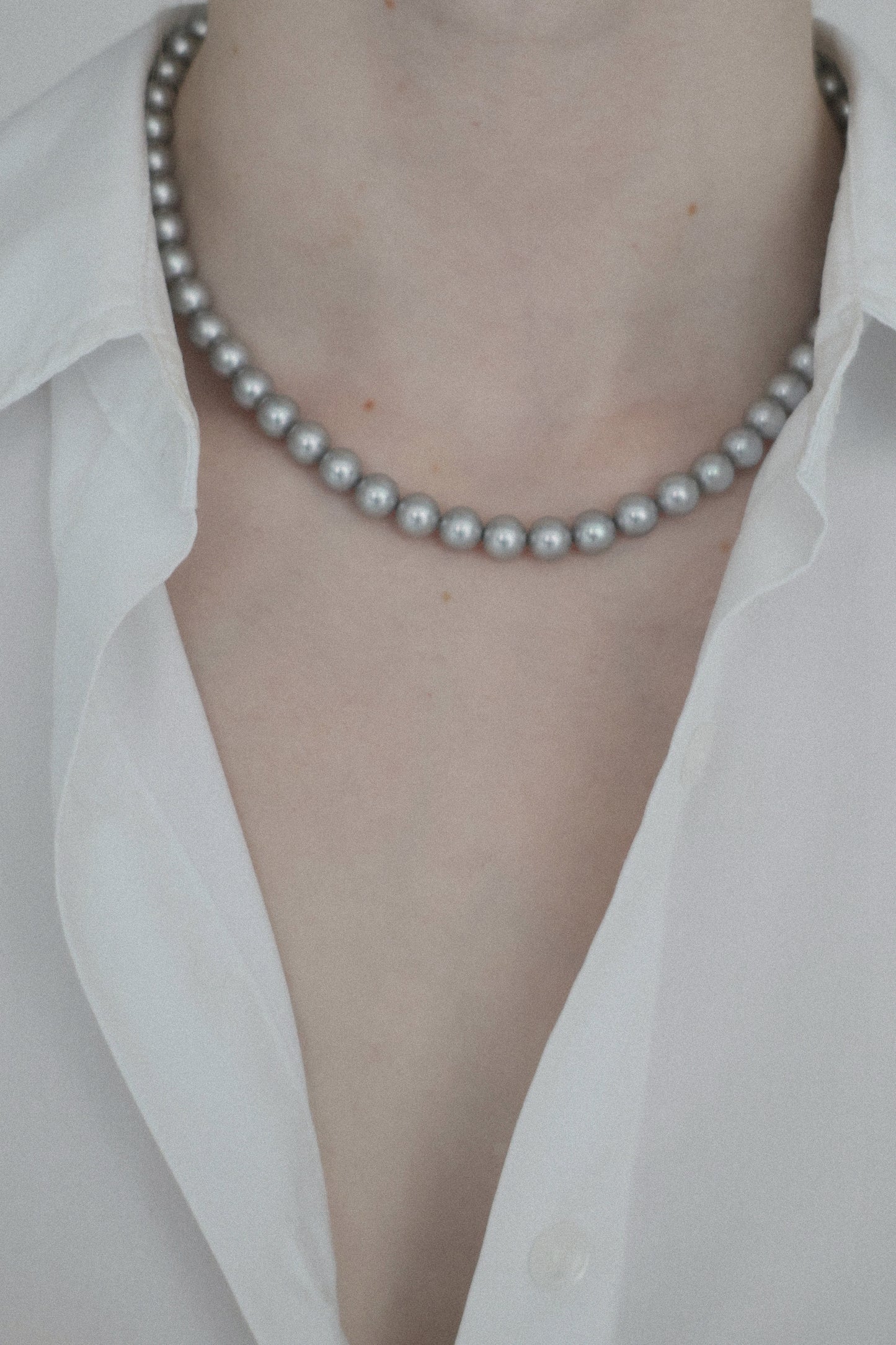 grey pearl necklace