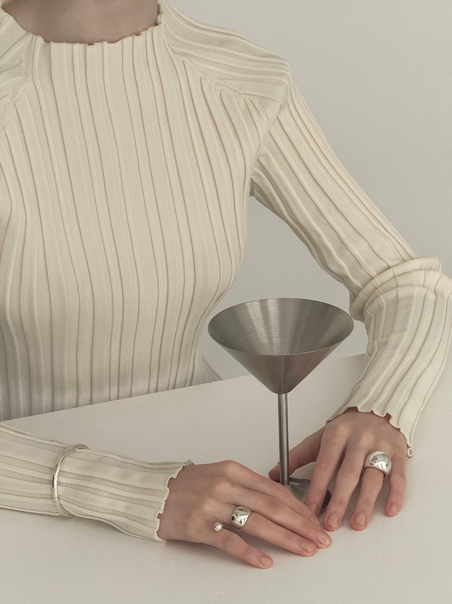 classical bold bangle