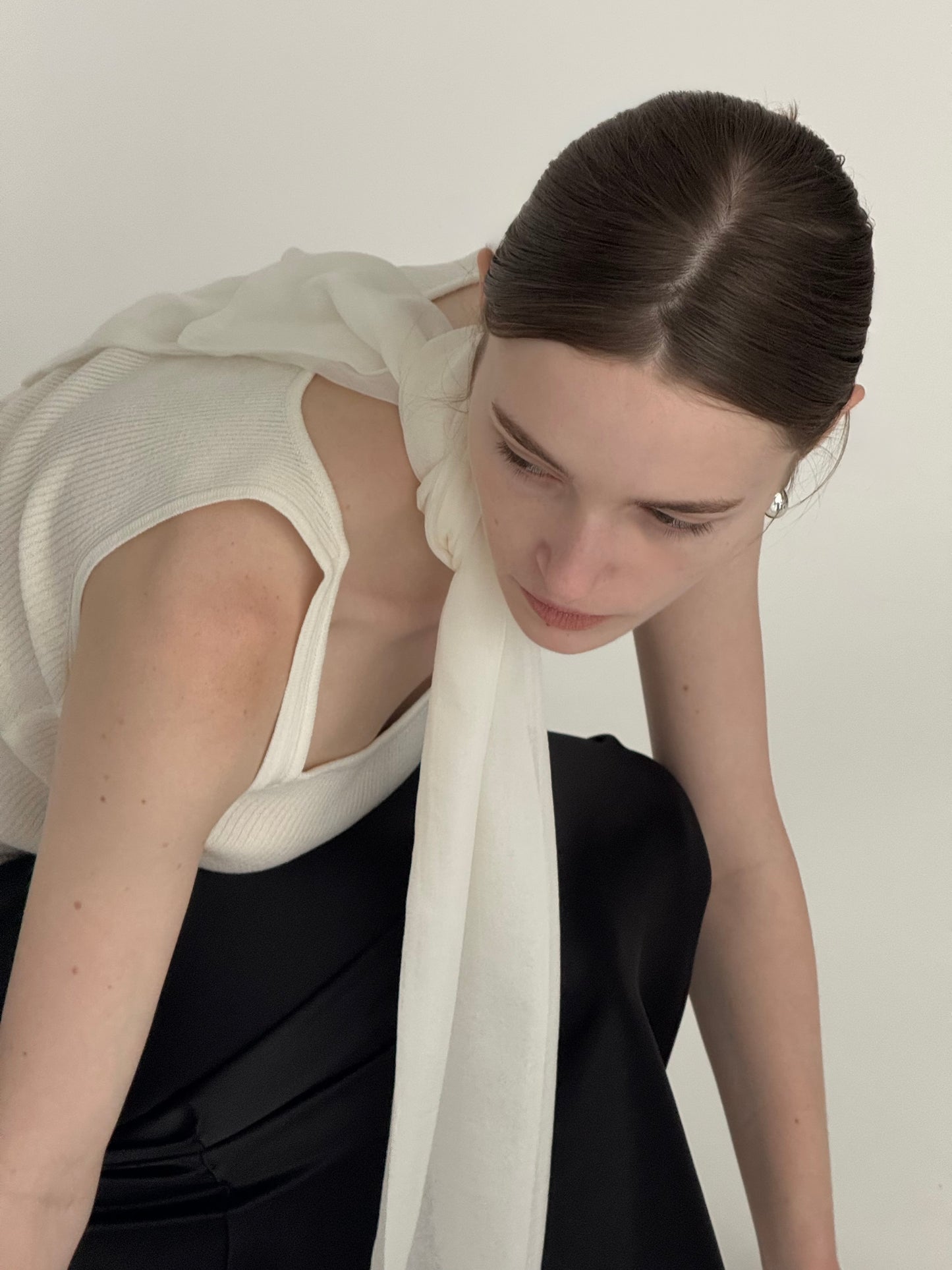 silky long scarf ( ivory )