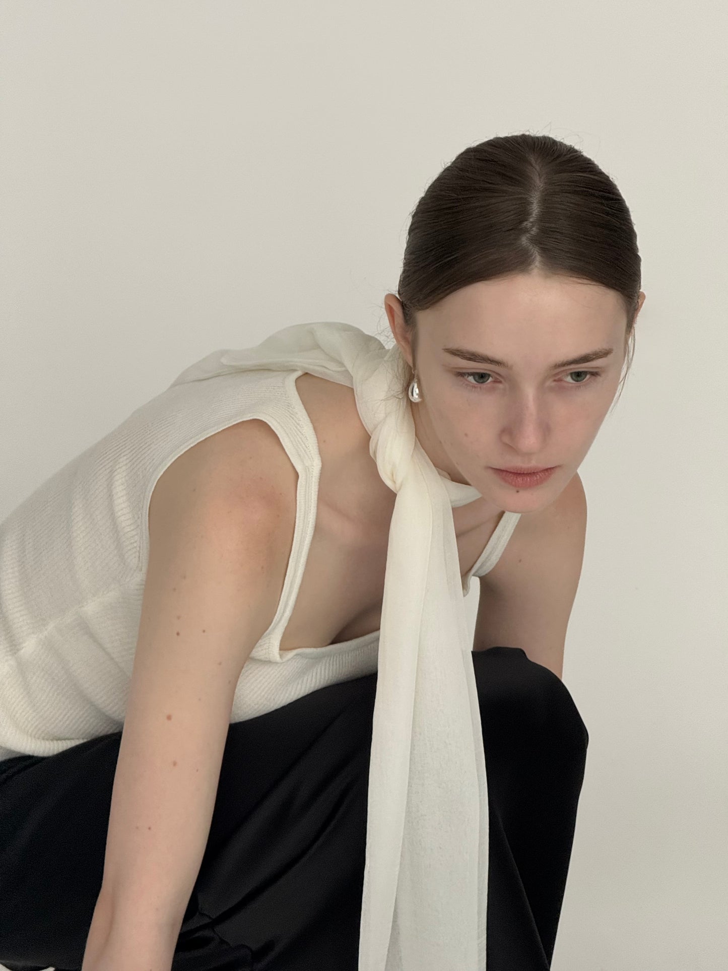 silky long scarf ( ivory )