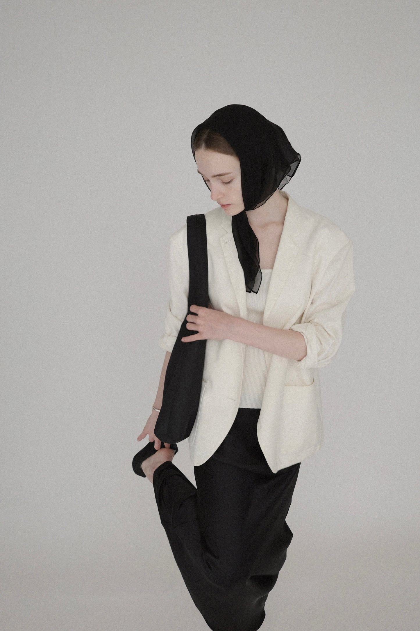 silky square scarf ( black )