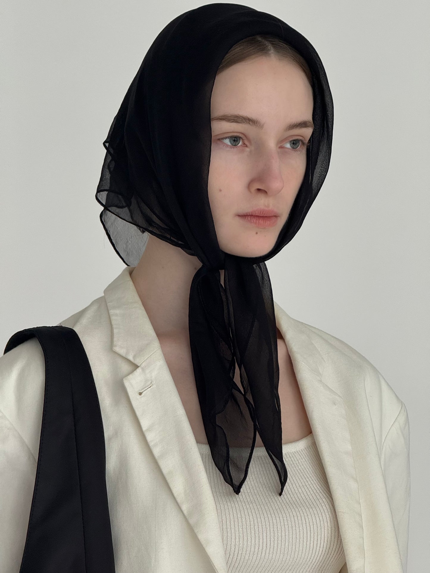silky square scarf ( black )