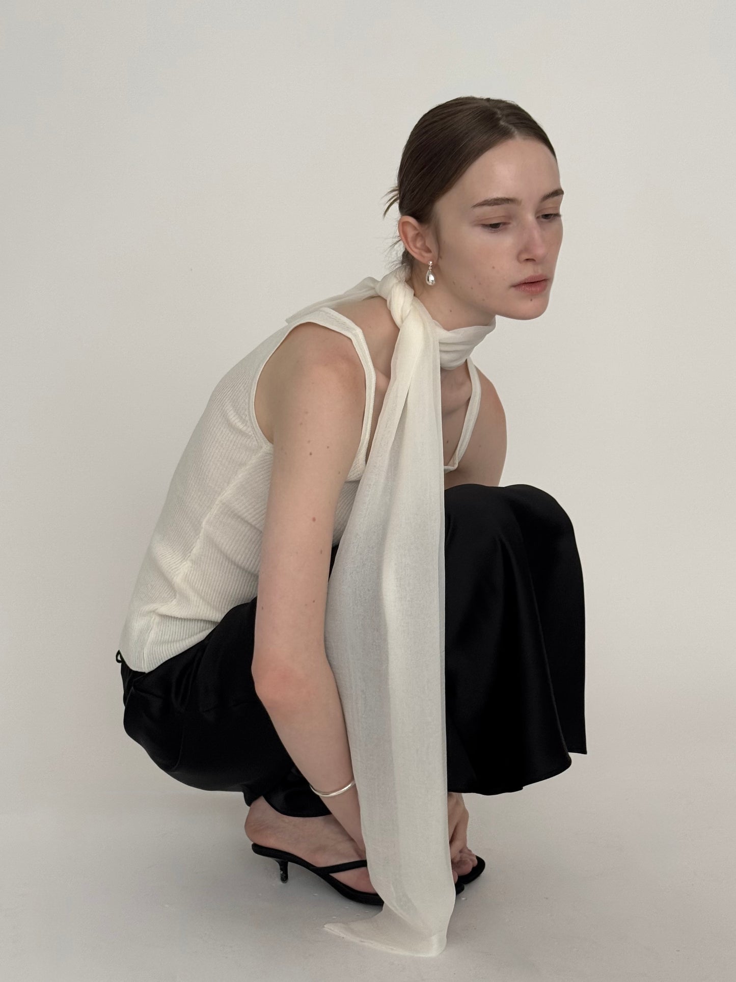 silky long scarf ( ivory )
