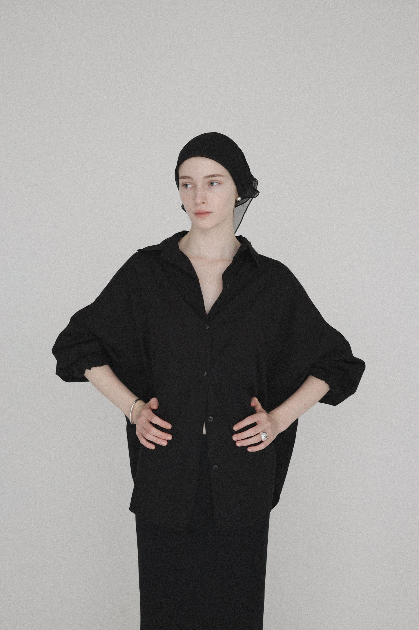 silky square scarf ( black )