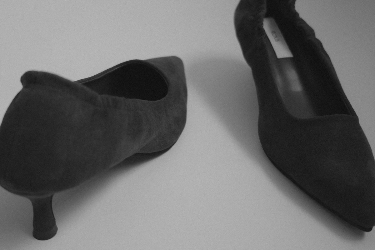 suède banding heel
