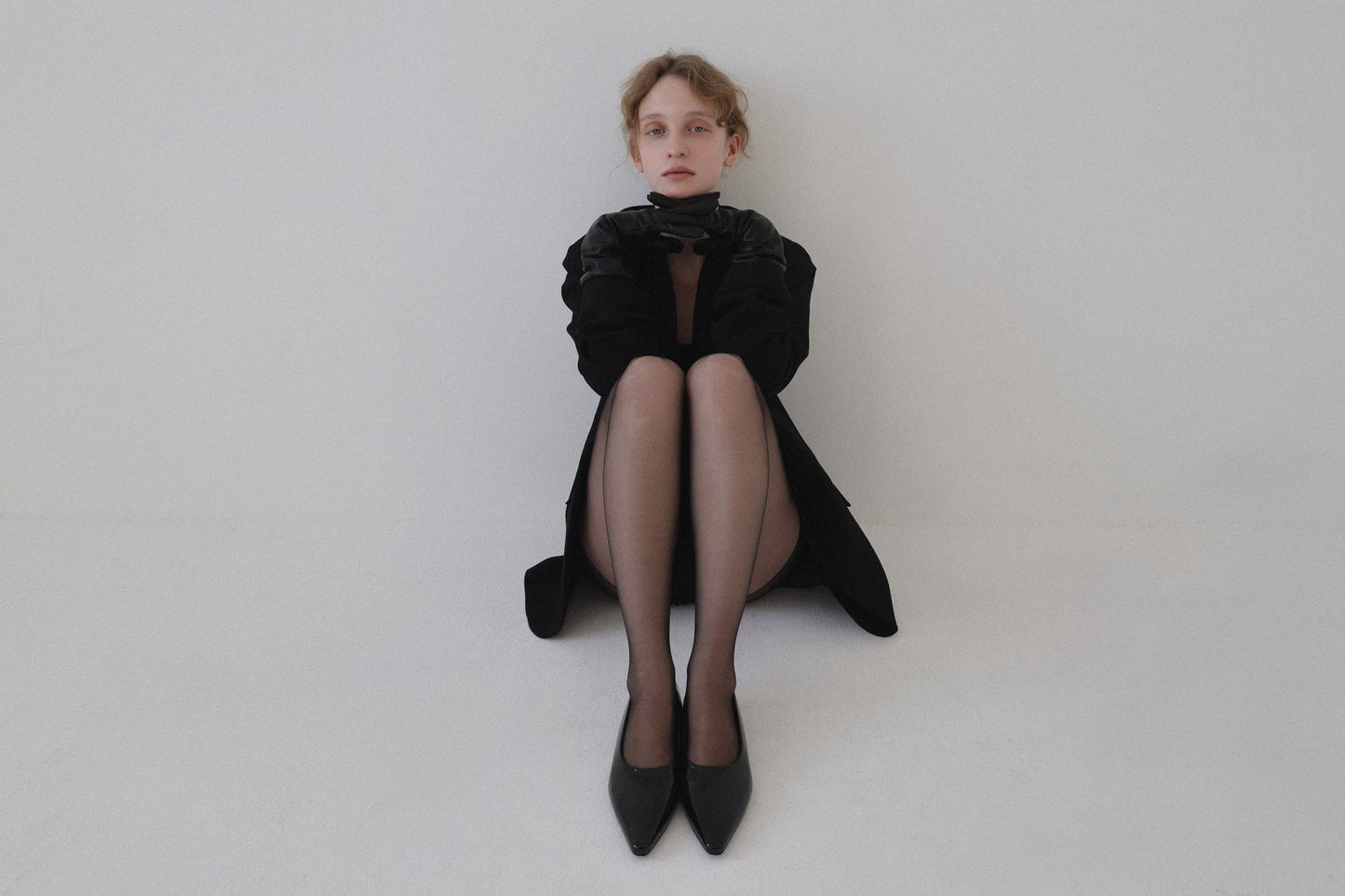 pointed toe flat ( enamel )