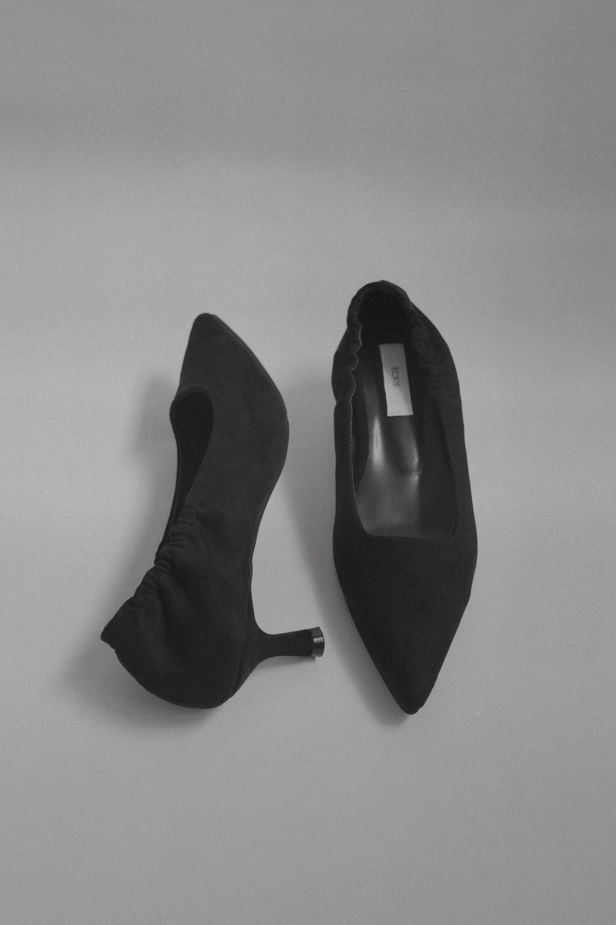 suède banding heel