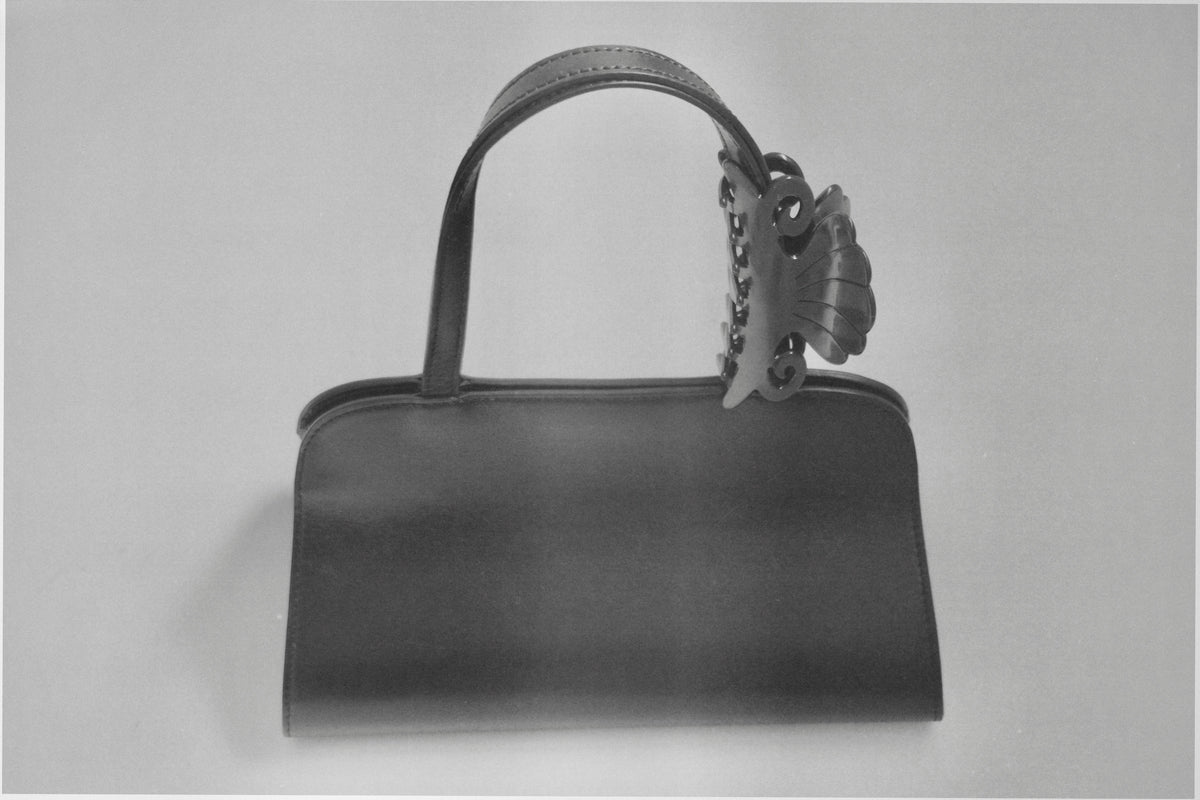 vintage shell clip