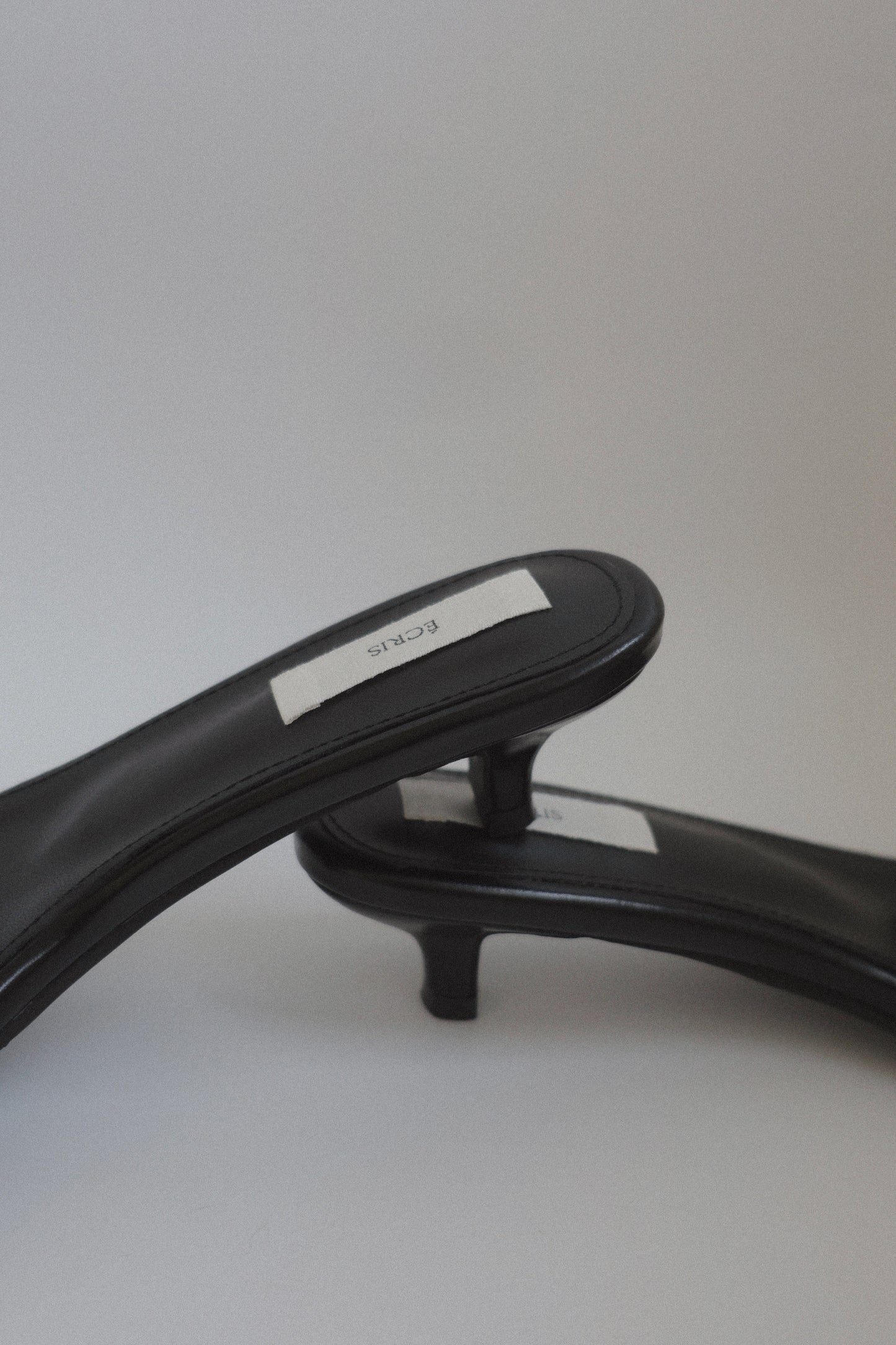 minimal kitten heel