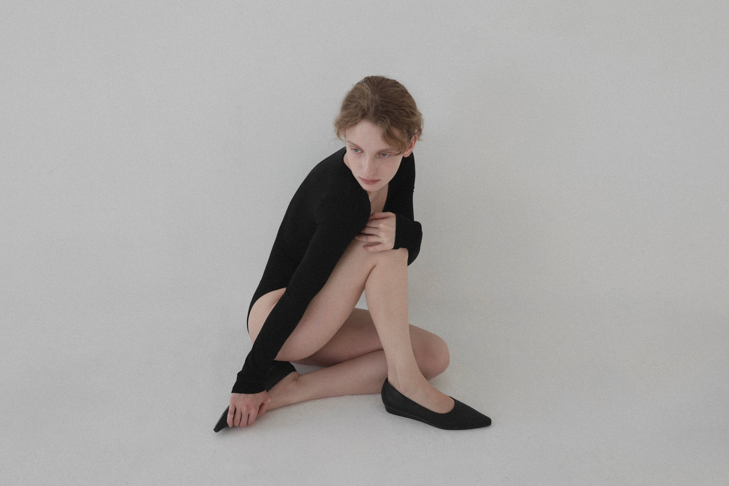 pointed toe flat ( matte )