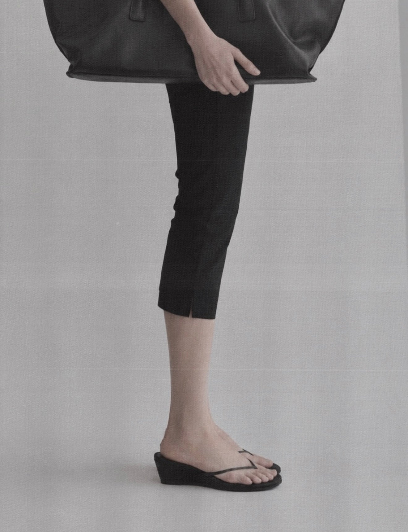 effilé satin wedge