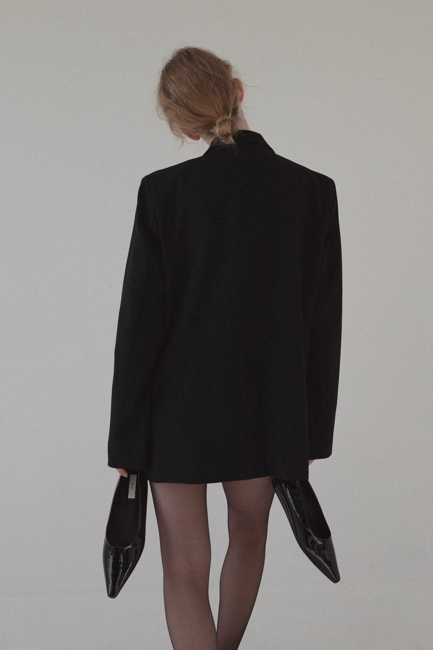 pointed toe flat ( enamel )