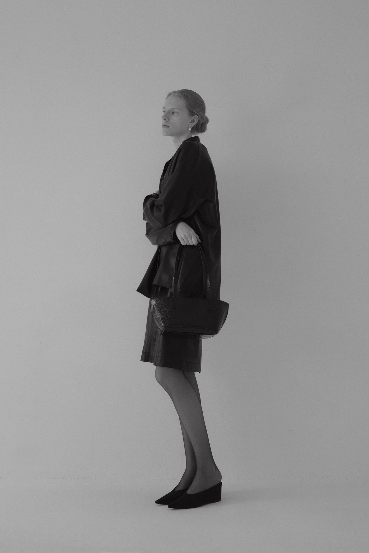 suède wedge mule