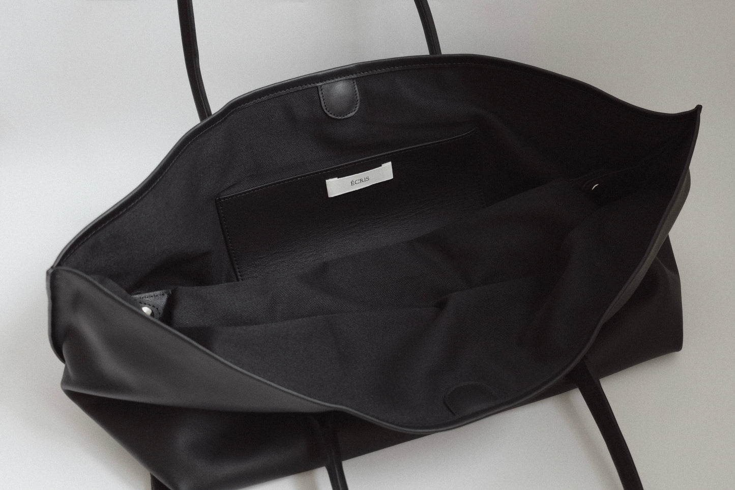 étendu leather bag