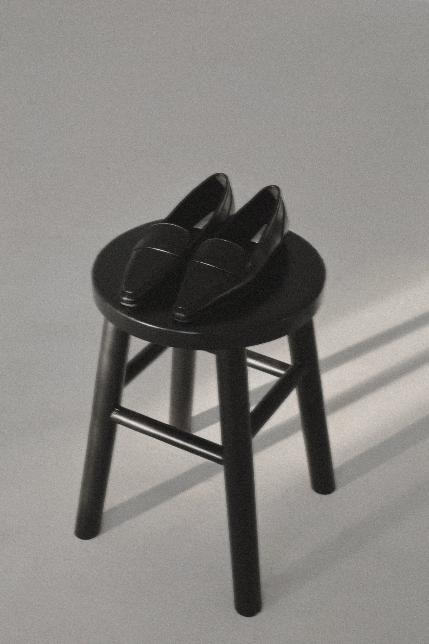 pointed toe classic loafer