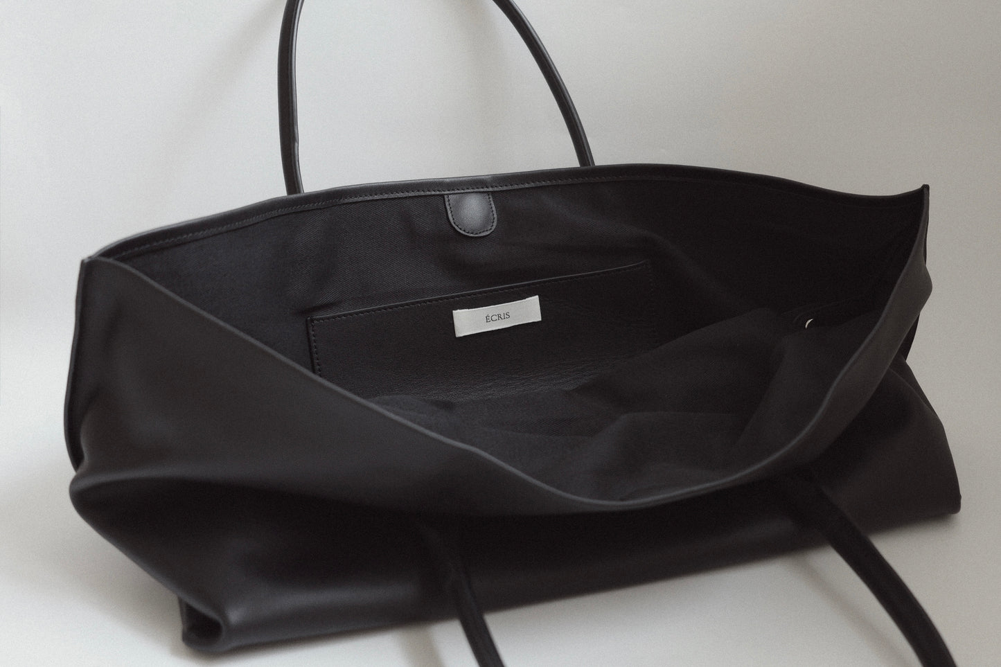 étendu leather bag