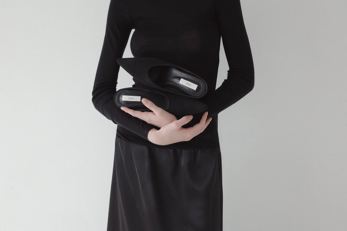 suède wedge mule