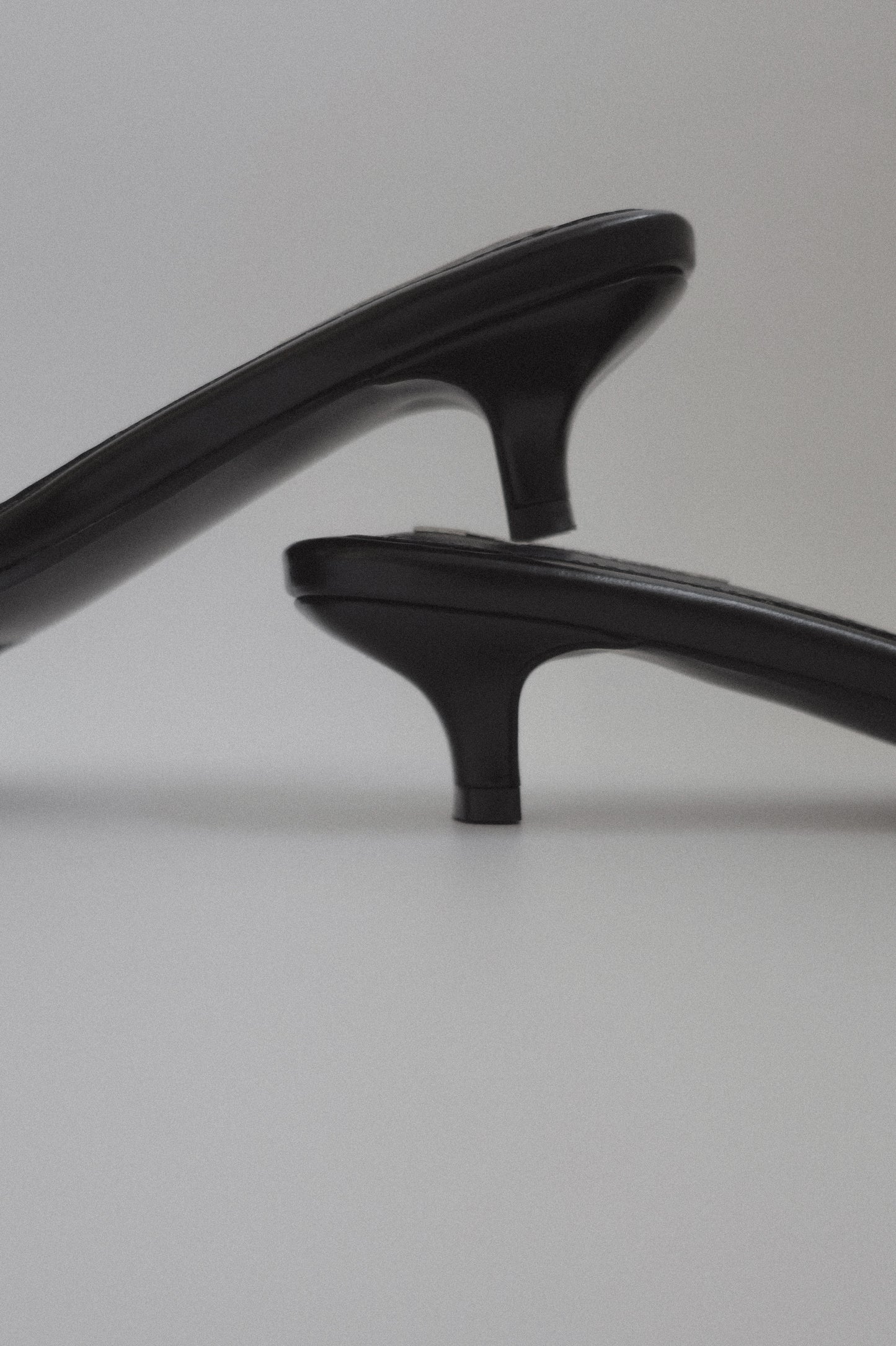 minimal kitten heel