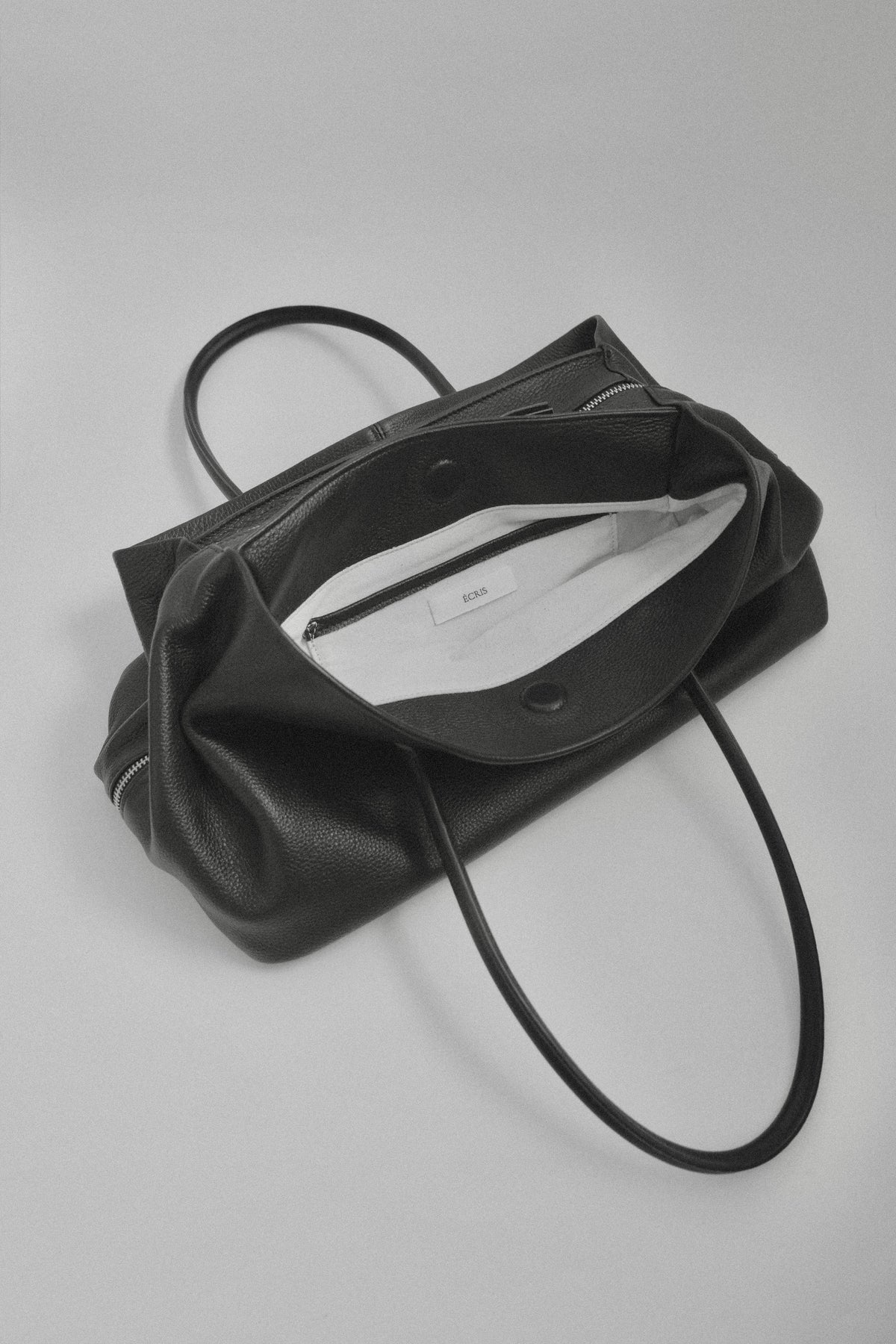 vaste leather bag