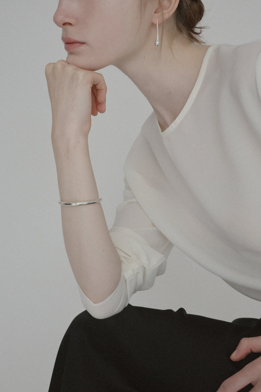 classical bold bangle