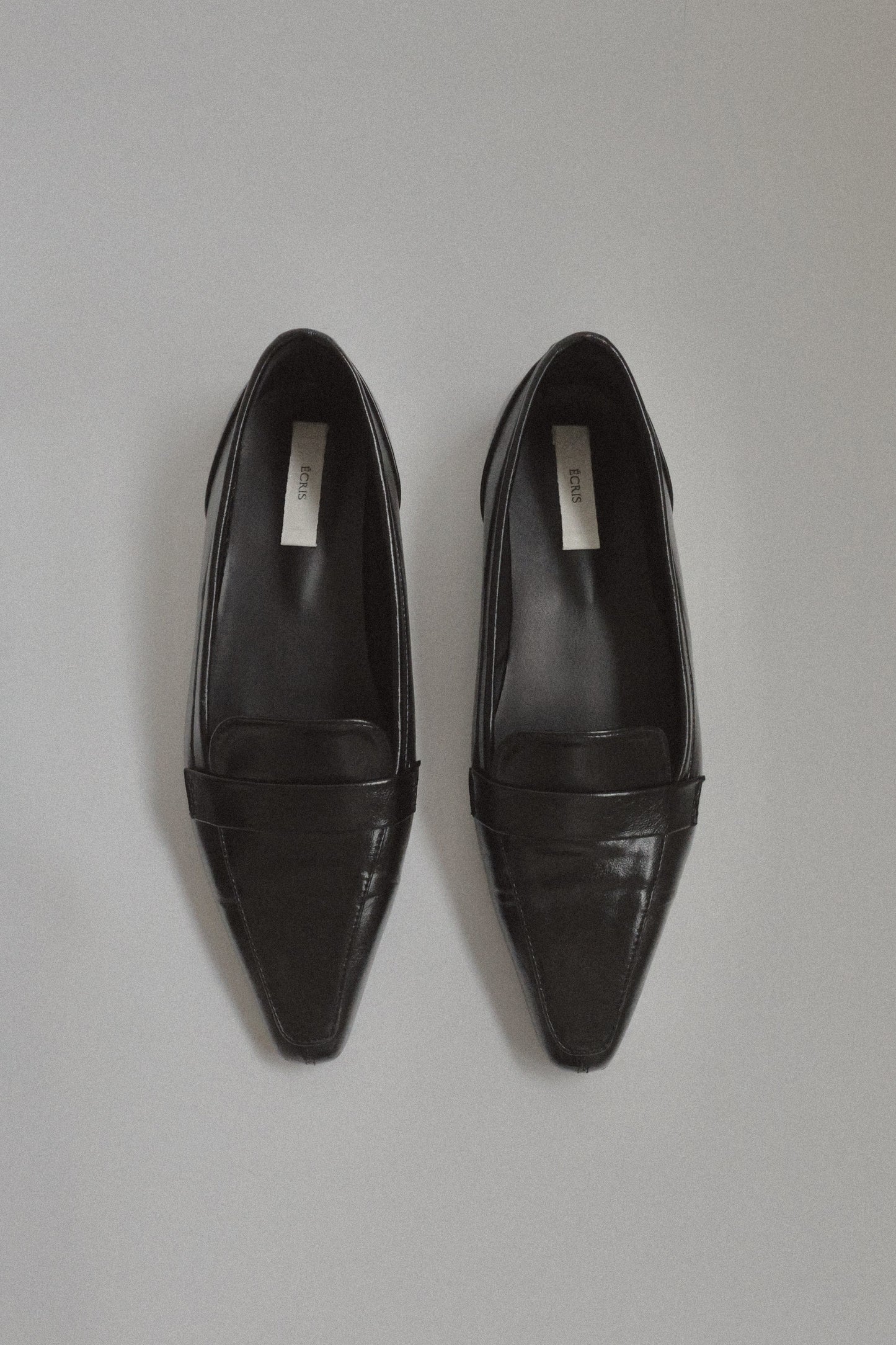 pointed toe classic loafer