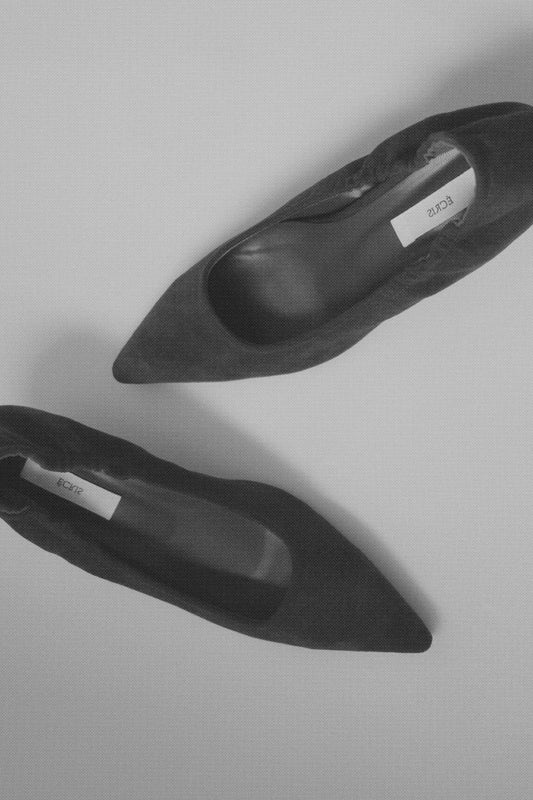 suède banding heel