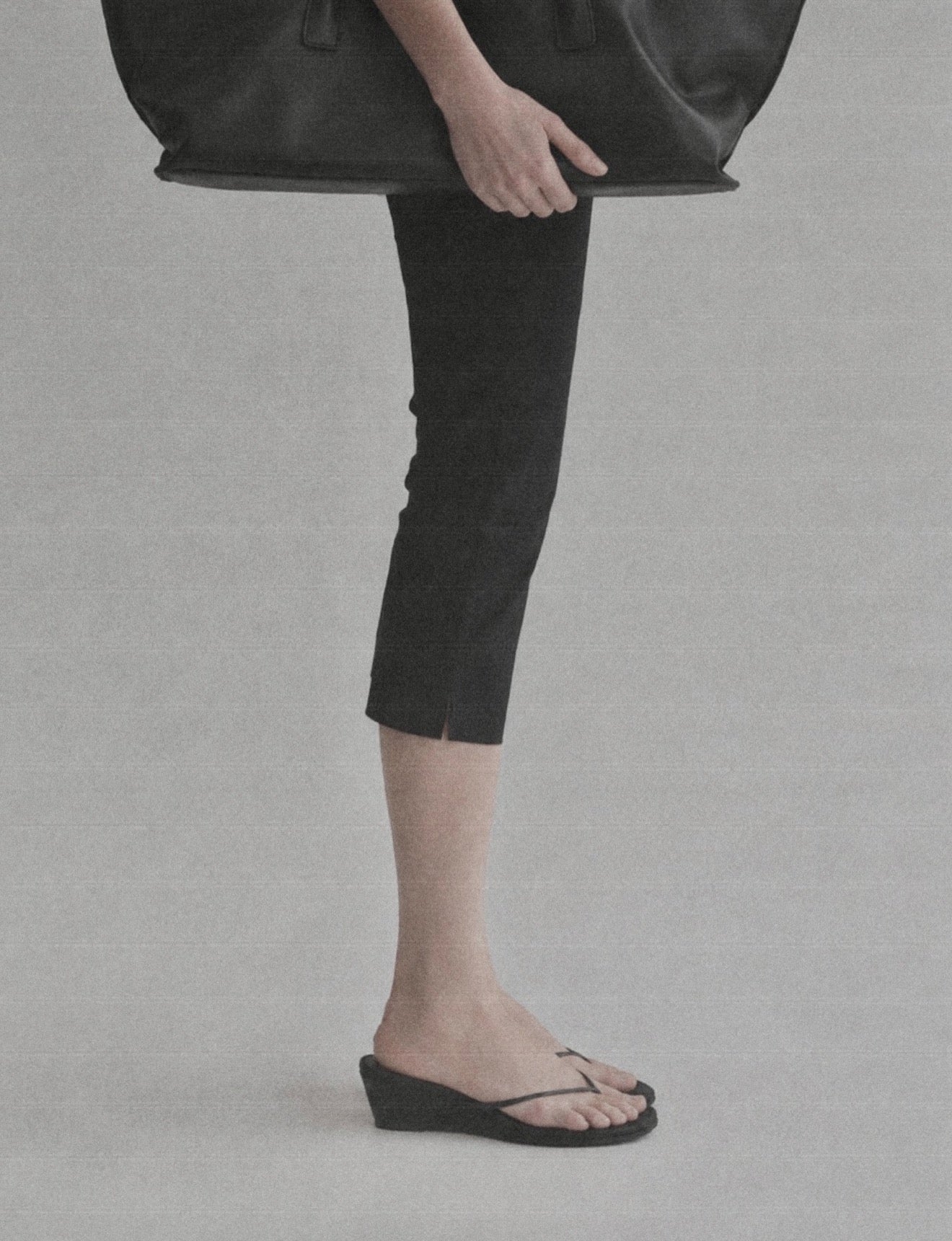 effilé satin wedge